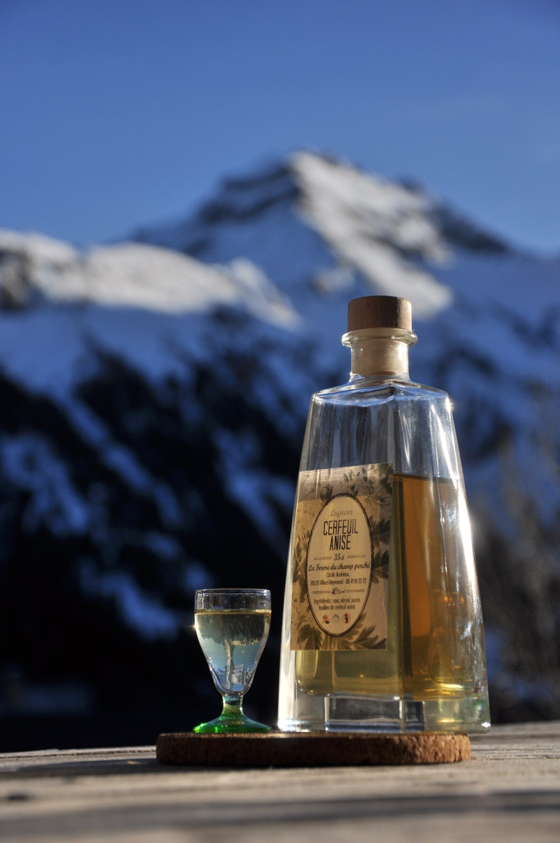 Liqueur de cerfeuil anisé - Ferme du champ perché